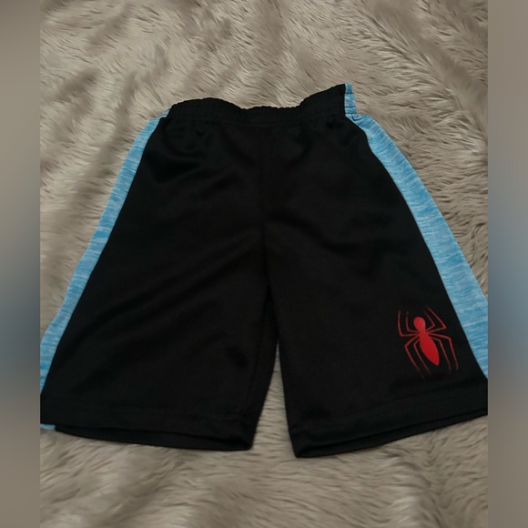 Blue Spider-Man Graphic T-Shirt & Shorts - Picture 2 of 2